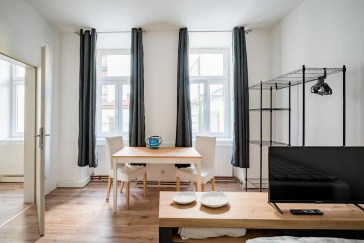 Gemuetliche Wohnung Wien Stadthalle 외부 사진